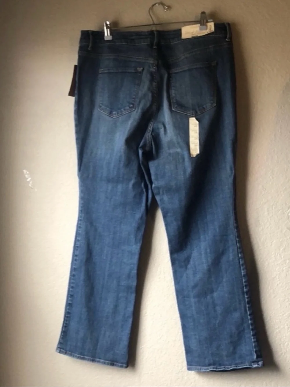 New Sonoma Jeans Women’s Casual Mid Rise Demi Bootcut Denim Blue Jeans Size 16
